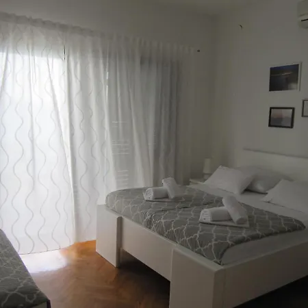 Falcon Pensjonat Podaca