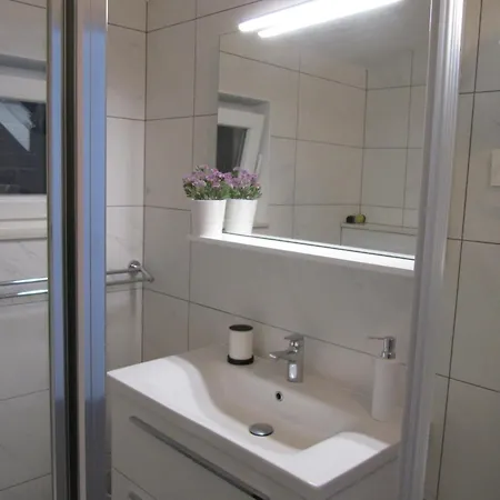 Falcon Pensjonat Podaca