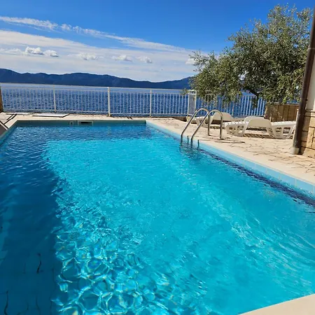 Falcon Guest house 3*