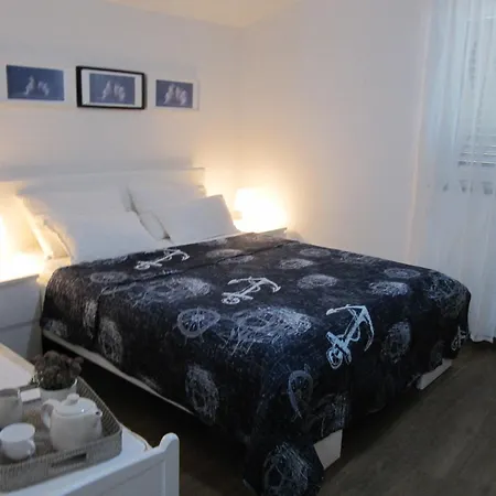 Falcon Vendégház Podaca