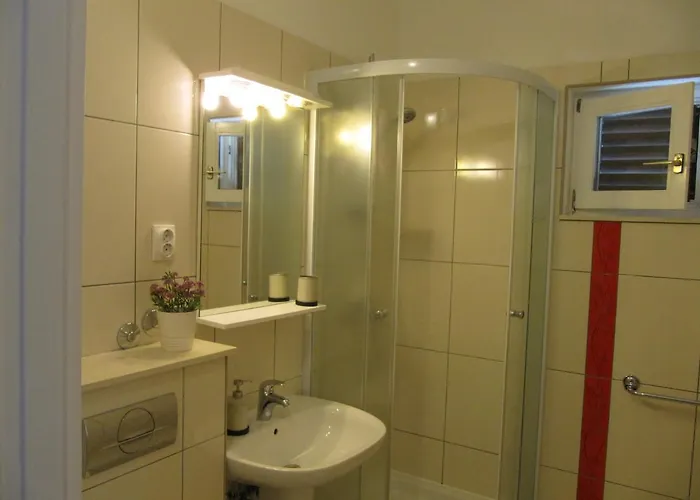 Гостевой дом Falcon Подаца