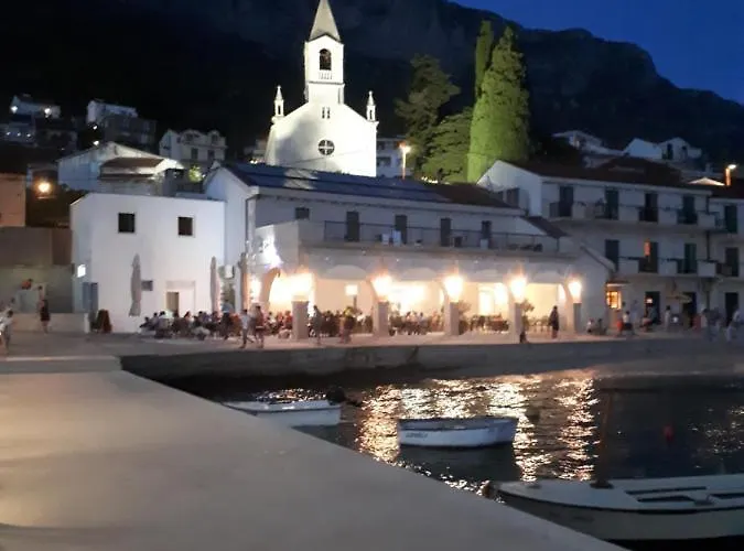 Гостевой дом Falcon Подаца